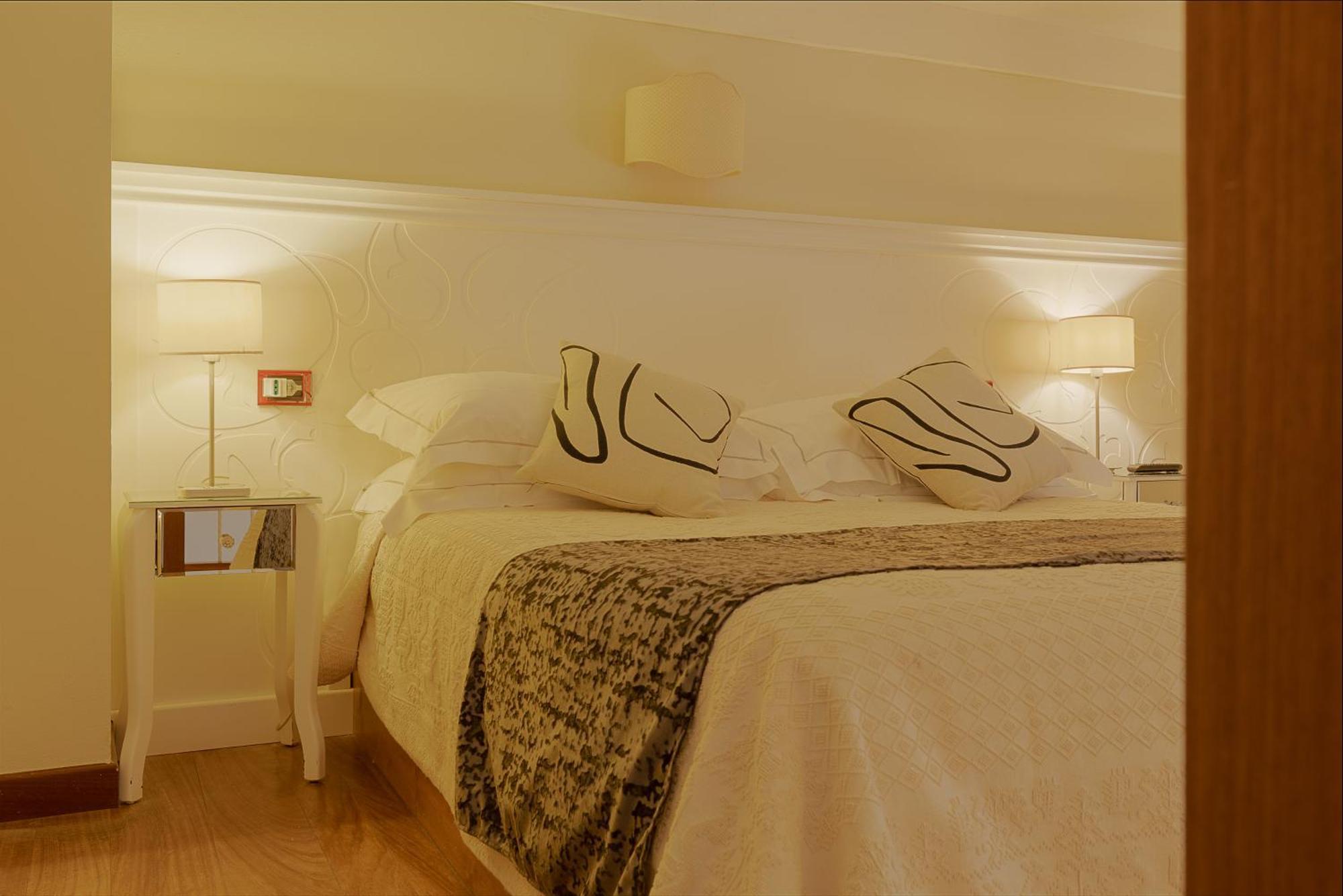 Hotel Palazzo Pischedda Bosa Habitación foto